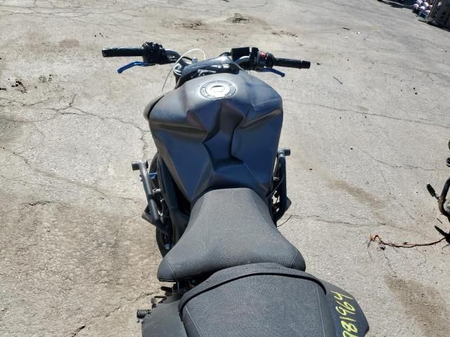 2013 Yamaha FZ8 N