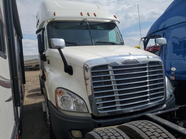 2016 Freightliner Cascadia 125