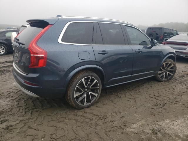 2022 Volvo XC90 T6 Momentum