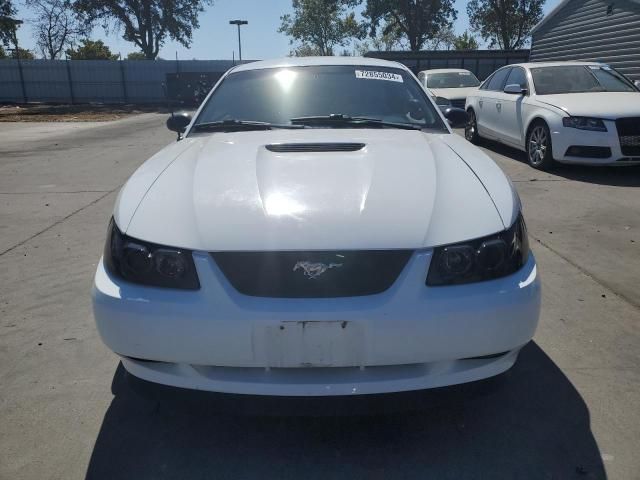 2000 Ford Mustang GT