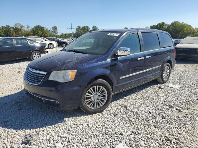 2013 Chrysler Town & Country Touring L