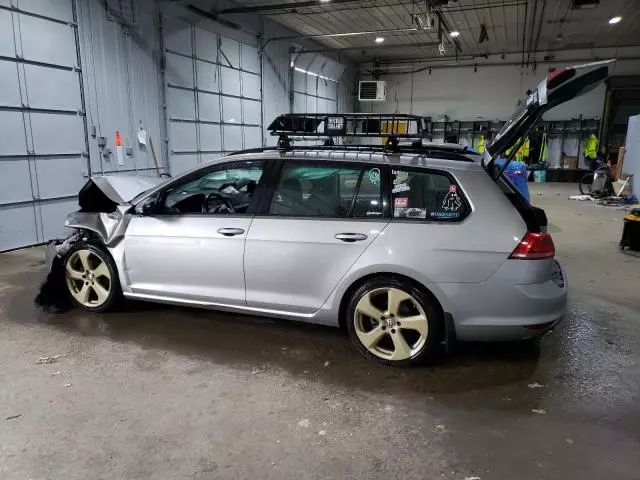 2017 Volkswagen Golf Sportwagen S