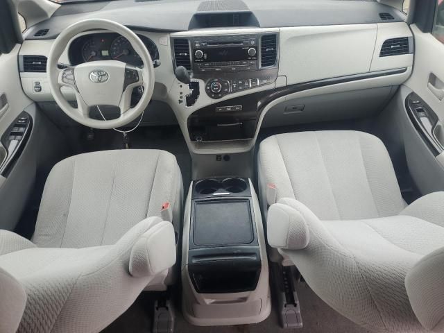 2013 Toyota Sienna LE