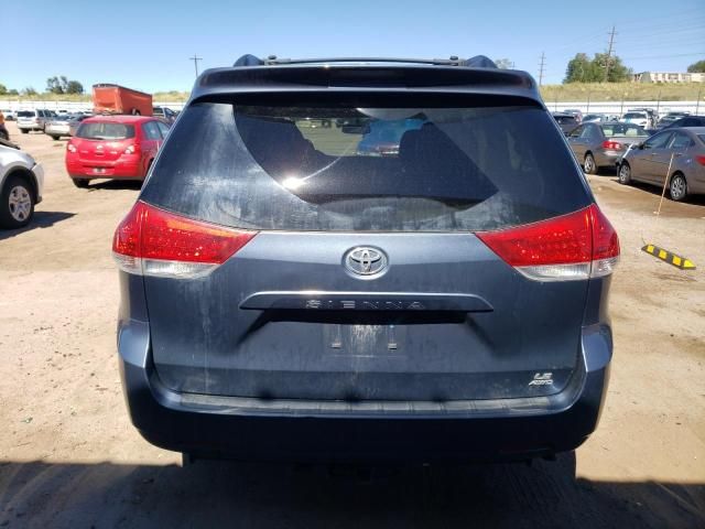 2014 Toyota Sienna LE