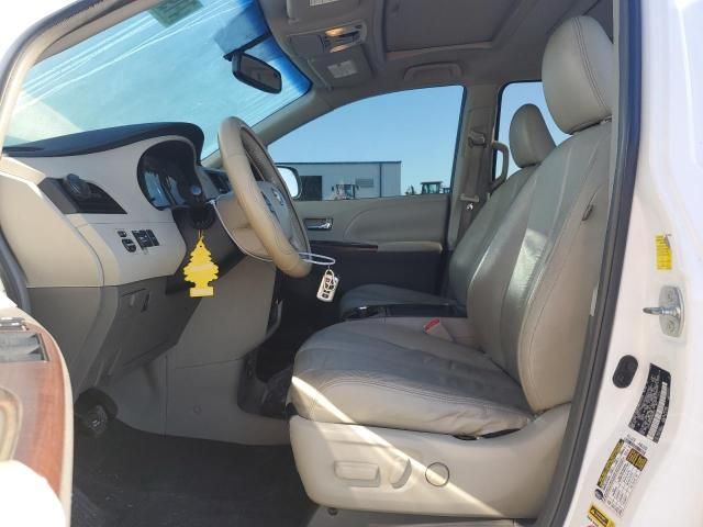 2011 Toyota Sienna XLE