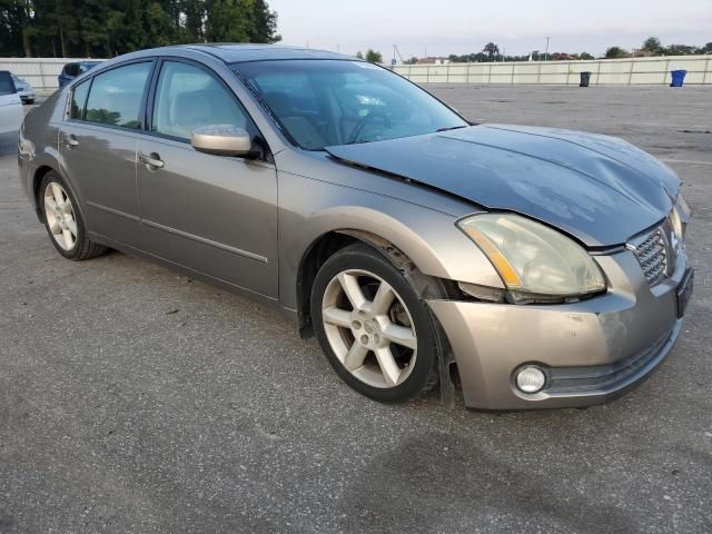 2004 Nissan Maxima SE