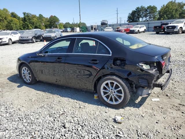 2019 Mercedes-Benz A 220