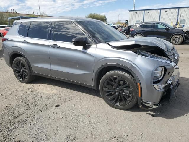 2022 Mitsubishi Outlander SE