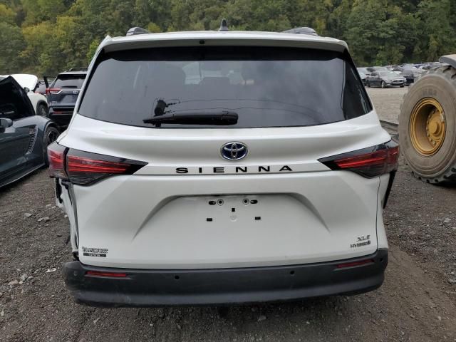 2022 Toyota Sienna XLE