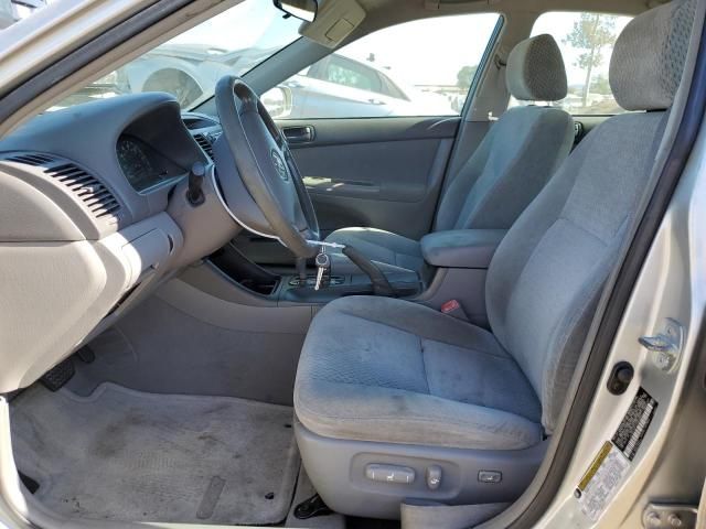 2004 Toyota Camry LE