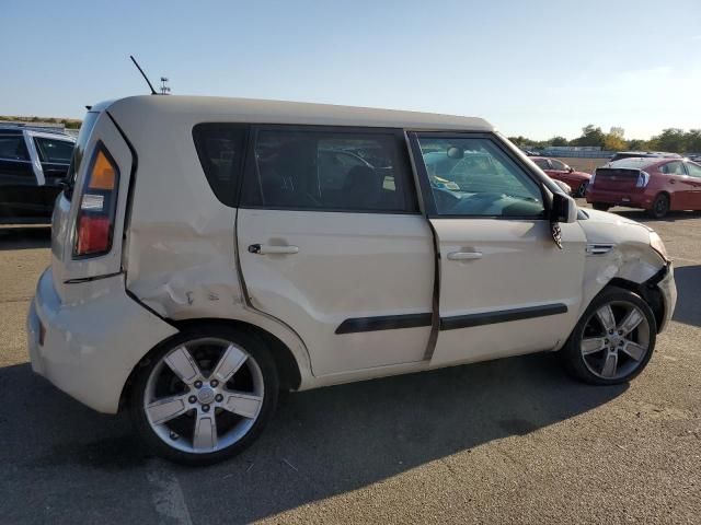 2011 KIA Soul +