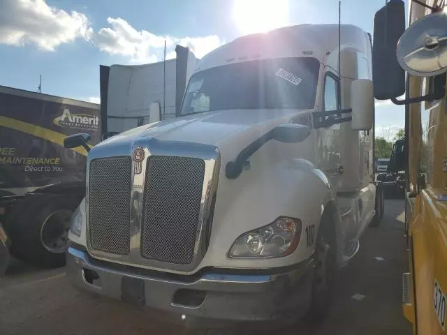 2021 Kenworth Construction T680