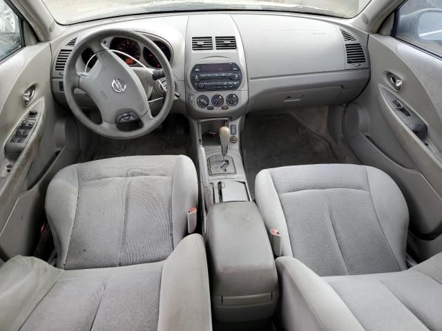 2002 Nissan Altima Base