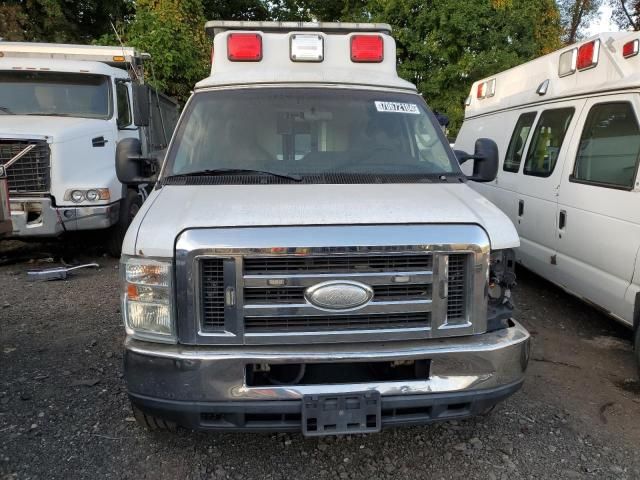 2014 Ford Econoline E350 Super Duty Van Ambulance