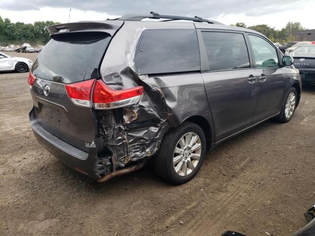 2011 Toyota Sienna LE