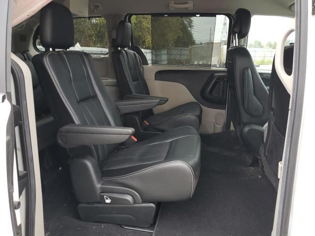 2017 Dodge Grand Caravan Crew