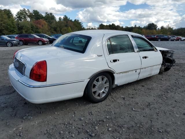 2010 Lincoln Town Car Signature Limited