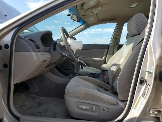 2004 Toyota Camry LE