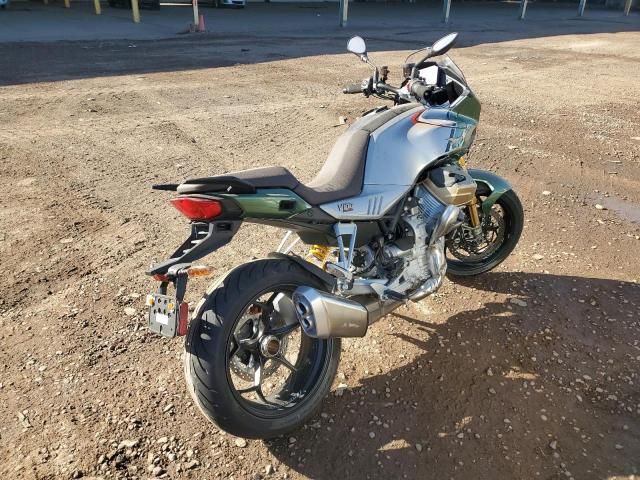 2023 Moto Guzzi V100 Mandello S
