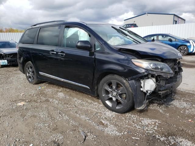 2016 Toyota Sienna SE