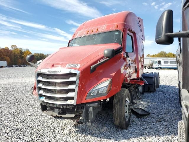 2021 Freightliner Cascadia 126