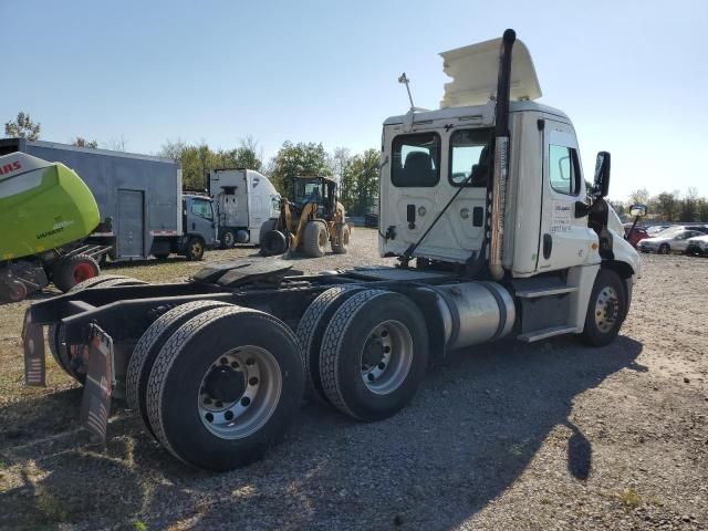 2012 Freightliner Cascadia 125