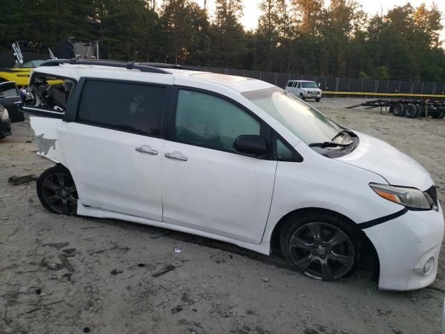 2017 Toyota Sienna SE