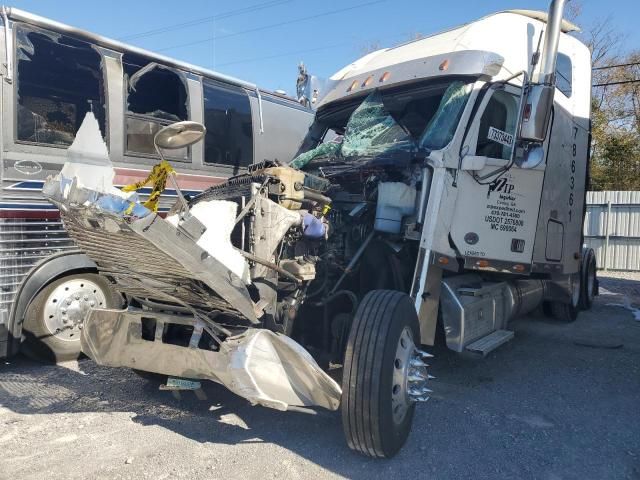 2021 Freightliner 122SD