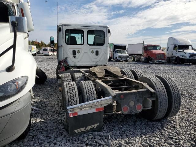 2013 Freightliner Cascadia 113