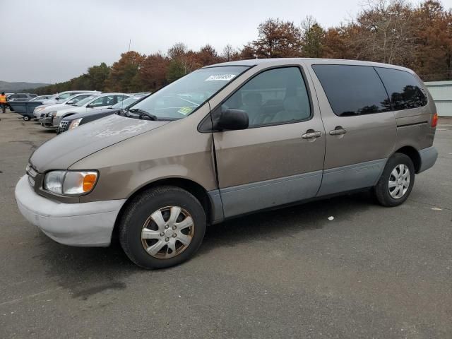 1999 Toyota Sienna CE