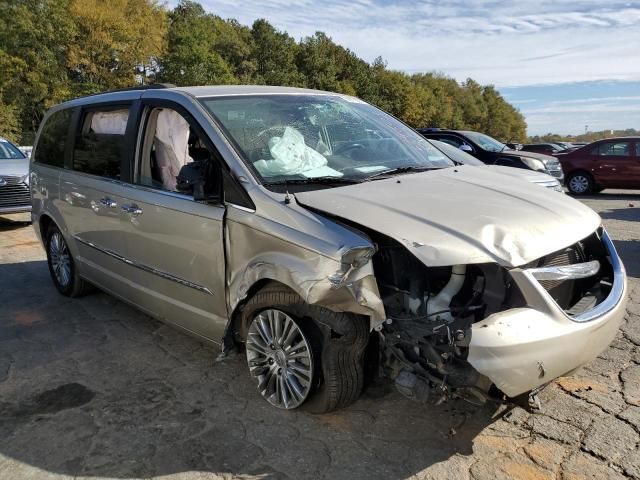 2013 Chrysler Town & Country Touring L