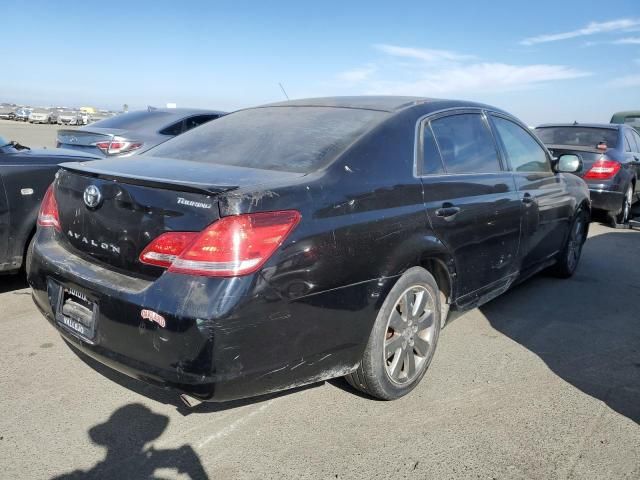 2005 Toyota Avalon XL