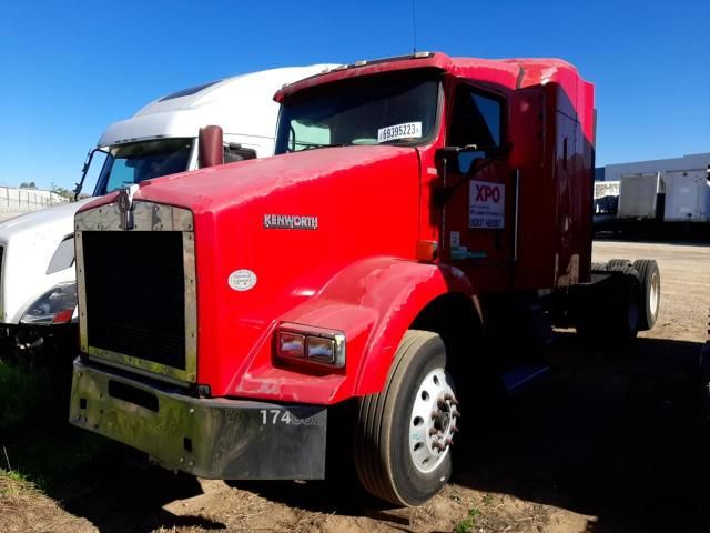 2009 Kenworth Construction T800