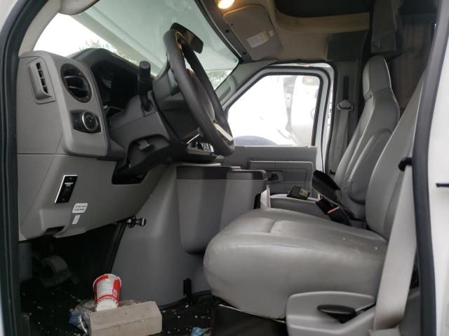 2023 Ford Econoline E450 Super Duty Cutaway Van