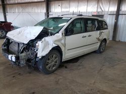 Salvage cars for sale from Copart Des Moines, IA: 2008 Chrysler Town & Country Limited