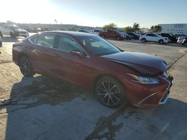 2022 Lexus ES 300H Base