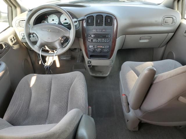 2003 Chrysler Town & Country