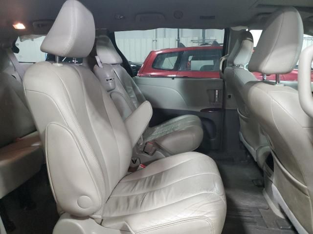 2012 Toyota Sienna XLE