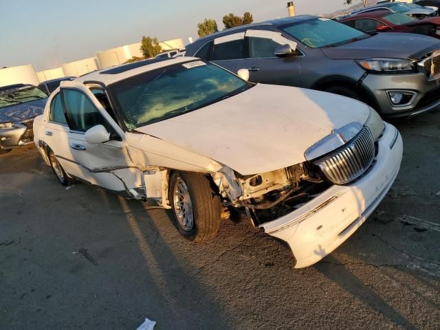 1999 Lincoln Town Car Signature