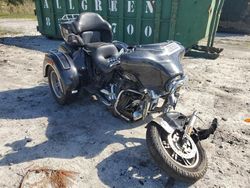 Salvage Motorcycles for sale at auction: 2009 Harley-Davidson Flhtcutg