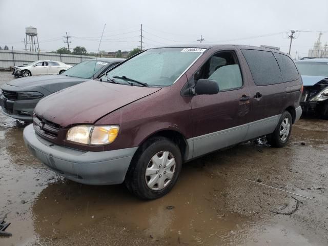 1999 Toyota Sienna CE