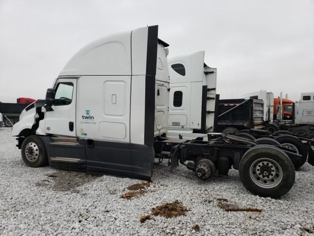 2024 Freightliner Cascadia 126