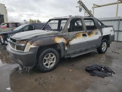 Salvage Trucks for parts for sale at auction: 2002 Chevrolet Avalanche K1500