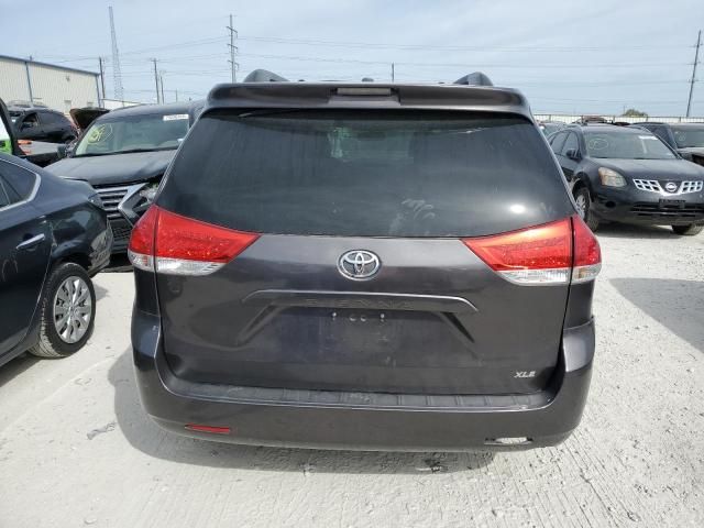 2011 Toyota Sienna XLE