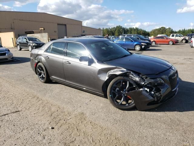 2022 Chrysler 300 Touring