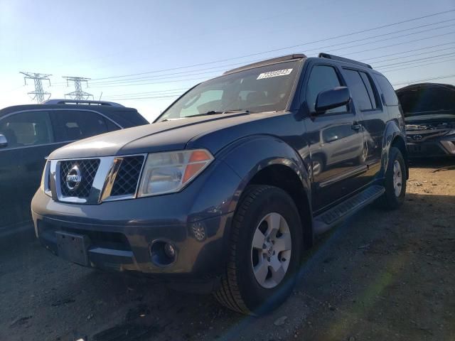 2005 Nissan Pathfinder LE