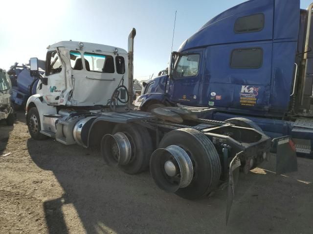 2018 Peterbilt 579