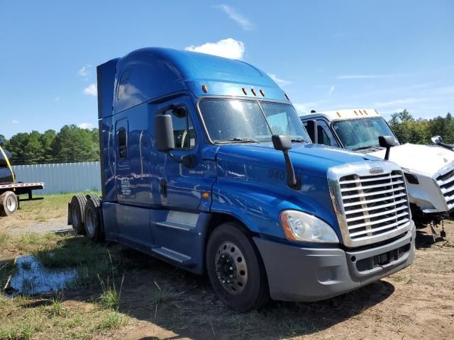 2018 Freightliner Cascadia 125