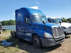 Salvage trucks for sale at Shreveport, LA auction: 2018 Freightliner Cascadia 125