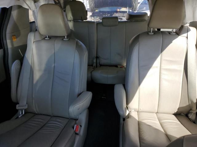 2012 Toyota Sienna XLE